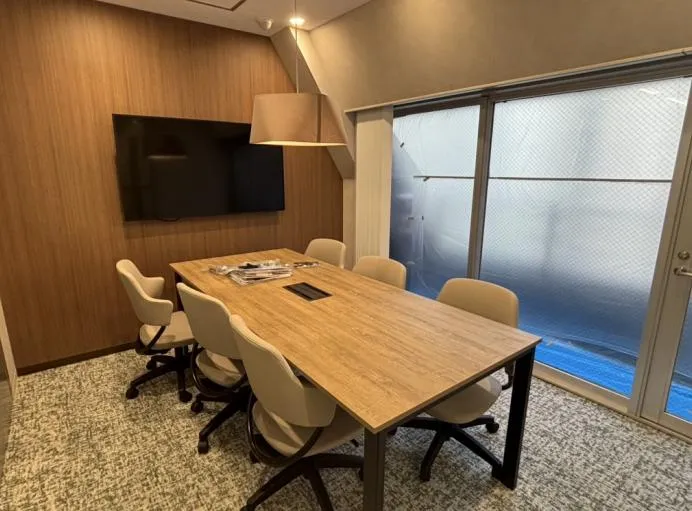 小伝馬町駅徒歩3分 会議室付きセットアップオフィス 東京都千代田区岩本町 約15坪（約49㎡）