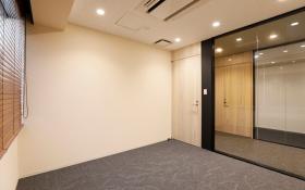 会議室2室付き 平河町エリア　セットアップの居抜き賃貸オフィス物件(約60坪) ｜居抜きオフィス物件検索サイト【vivit-ビビット】（サムネイル3）