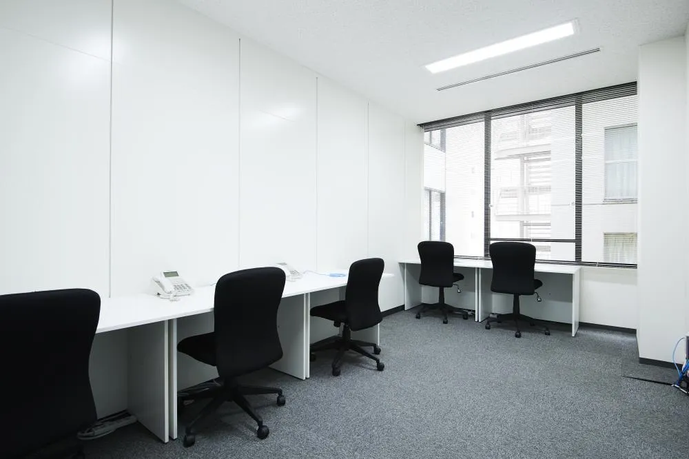 初期費用が安く、お得！ 会議室などの共用部が充実の居抜き賃貸オフィス物件(約35坪) ｜居抜きオフィス物件検索サイト【vivit-ビビット】（7）
