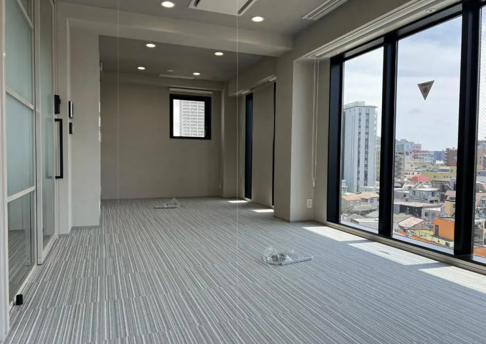 北千住初のセットアップオフィス お手洗い男女別！の居抜き賃貸オフィス物件(約15坪) ｜居抜きオフィス物件検索サイト【vivit-ビビット】（3）