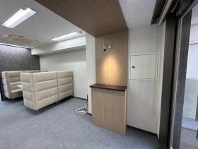 日本橋駅 徒歩2分 ハーフセットアップオフィスの居抜き賃貸オフィス物件(約20坪) ｜居抜きオフィス物件検索サイト【vivit-ビビット】（サムネイル3）