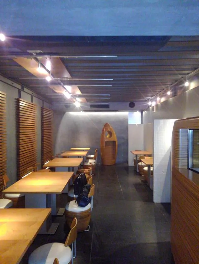 東京都渋谷区南平台町の居抜き賃貸オフィス物件(約145坪) ｜居抜きオフィス物件検索サイト【vivit-ビビット】（1）