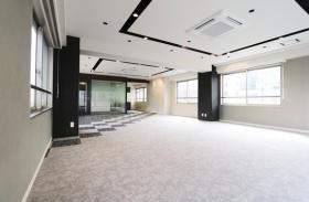 会議室1部屋造作済み！ セットアップオフィス！！の居抜き賃貸オフィス物件(約30坪) ｜居抜きオフィス物件検索サイト【vivit-ビビット】（サムネイル1）