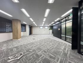 会議室2つ付き ハーフセットアップオフィスの居抜き賃貸オフィス物件(約50坪) ｜居抜きオフィス物件検索サイト【vivit-ビビット】（サムネイル6）