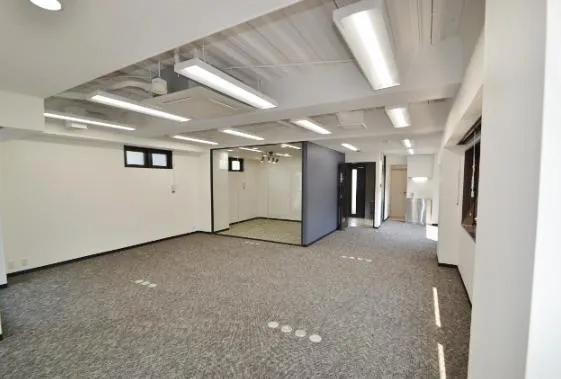 駅近 内装付き 会議室1部屋の居抜き賃貸オフィス物件(約20坪) ｜居抜きオフィス物件検索サイト【vivit-ビビット】（3）