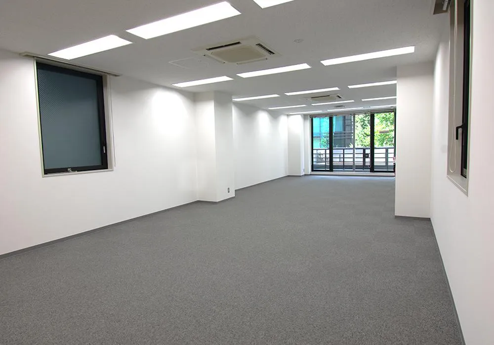 会議室2部屋設置済み お洒落なセットアップオフィスの居抜き賃貸オフィス物件(約45坪) ｜居抜きオフィス物件検索サイト【vivit-ビビット】（8）