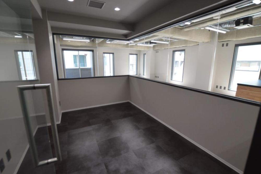 小規模セットアップオフィス 希少性抜群の居抜き賃貸オフィス物件(約20坪) ｜居抜きオフィス物件検索サイト【vivit-ビビット】（7）