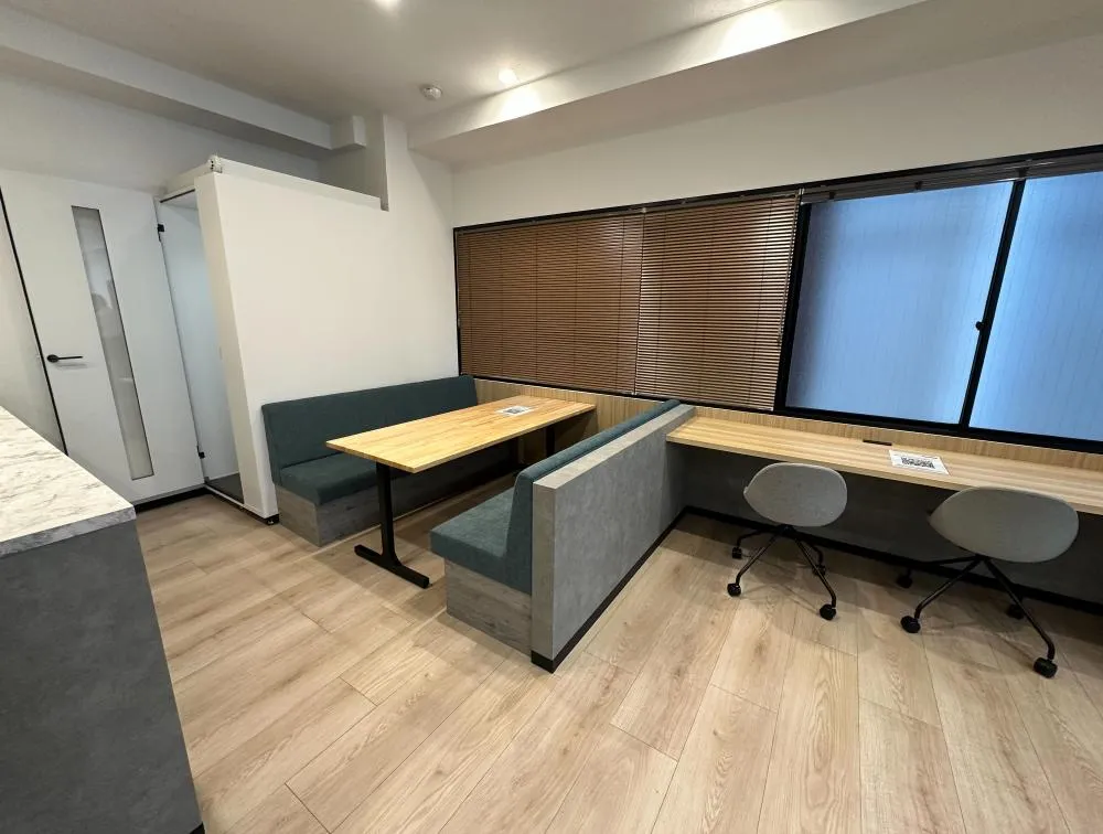 落ち着きと機能性を兼ね備えた空 初期費用を抑えた移転の居抜き賃貸オフィス物件(約35坪) ｜居抜きオフィス物件検索サイト【vivit-ビビット】（4）