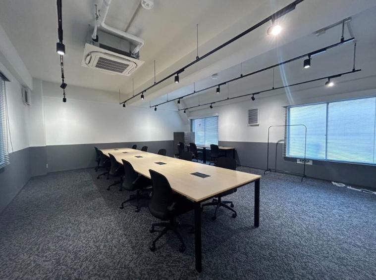 駅近フルセットアップオフィス 会議室付き！！の居抜き賃貸オフィス物件(約25坪) ｜居抜きオフィス物件検索サイト【vivit-ビビット】（3）