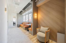 会議室あり！ 希少な小規模フルセットアップの居抜き賃貸オフィス物件(約25坪) ｜居抜きオフィス物件検索サイト【vivit-ビビット】（サムネイル5）