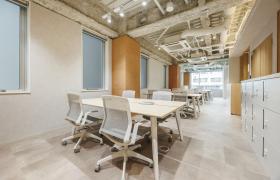 オシャレなラウンジ完備！ 原状回復不要！の居抜き賃貸オフィス物件(約35坪) ｜居抜きオフィス物件検索サイト【vivit-ビビット】（サムネイル1）