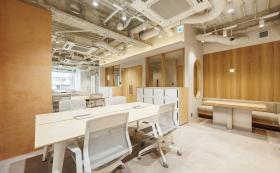 オシャレなラウンジ完備！ 原状回復不要！の居抜き賃貸オフィス物件(約35坪) ｜居抜きオフィス物件検索サイト【vivit-ビビット】（サムネイル3）