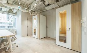 オシャレなラウンジ完備！ 原状回復不要！の居抜き賃貸オフィス物件(約35坪) ｜居抜きオフィス物件検索サイト【vivit-ビビット】（サムネイル6）