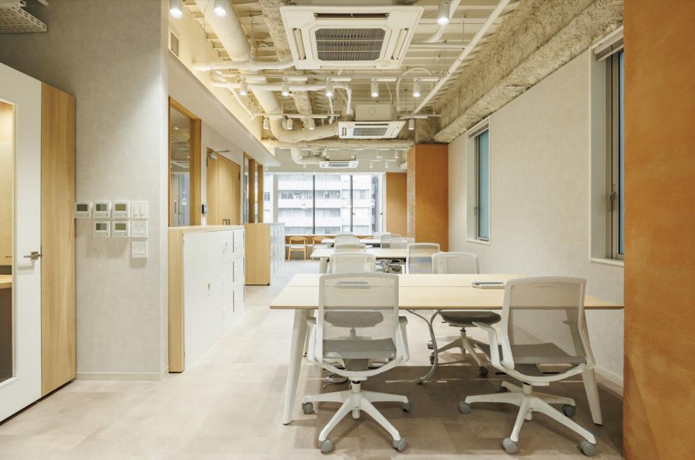 会議室、テレカンブースあり 清潔感のある内装付きオフィスの居抜き賃貸オフィス物件(約35坪) ｜居抜きオフィス物件検索サイト【vivit-ビビット】（6）