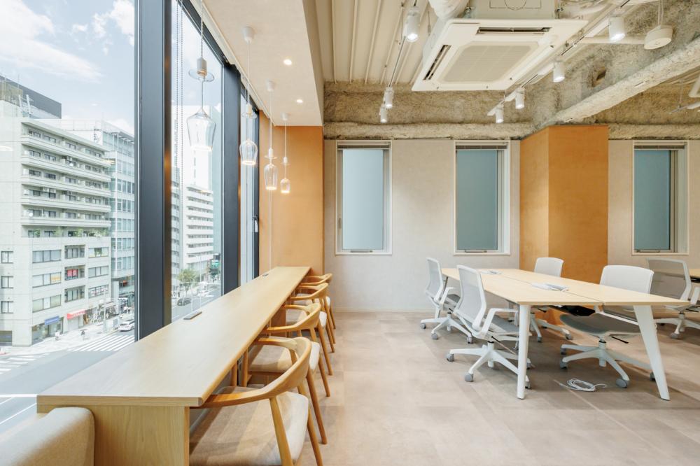 会議室、テレカンブースあり 清潔感のある内装付きオフィスの居抜き賃貸オフィス物件(約35坪) ｜居抜きオフィス物件検索サイト【vivit-ビビット】（8）