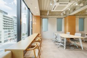 会議室、テレカンブースあり 清潔感のある内装付きオフィスの居抜き賃貸オフィス物件(約35坪) ｜居抜きオフィス物件検索サイト【vivit-ビビット】（サムネイル8）