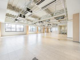 希少な100坪台セットアップ！ 会議室付きセットアップオフィスの居抜き賃貸オフィス物件(約105坪) ｜居抜きオフィス物件検索サイト【vivit-ビビット】（サムネイル4）