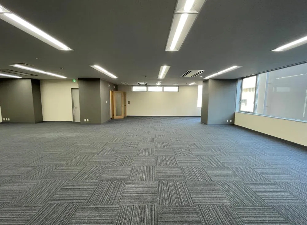 会議室二部屋付き！ 初期費用削減！の居抜き賃貸オフィス物件(約75坪) ｜居抜きオフィス物件検索サイト【vivit-ビビット】（4）