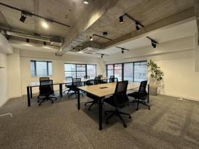 椅子デスク設置済み！ フルセットアップオフィス！の居抜き賃貸オフィス物件(約25坪) ｜居抜きオフィス物件検索サイト【vivit-ビビット】（サムネイル3）