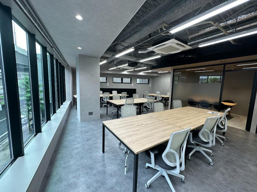 会議室2室 オシャレの居抜き賃貸オフィス物件(約50坪) ｜居抜きオフィス物件検索サイト【vivit-ビビット】（5）