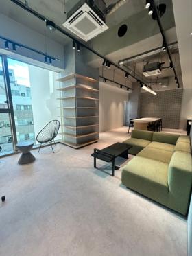 駅近おしゃれ物件！ フルセットアップオフィス！の居抜き賃貸オフィス物件(約30坪) ｜居抜きオフィス物件検索サイト【vivit-ビビット】（サムネイル5）