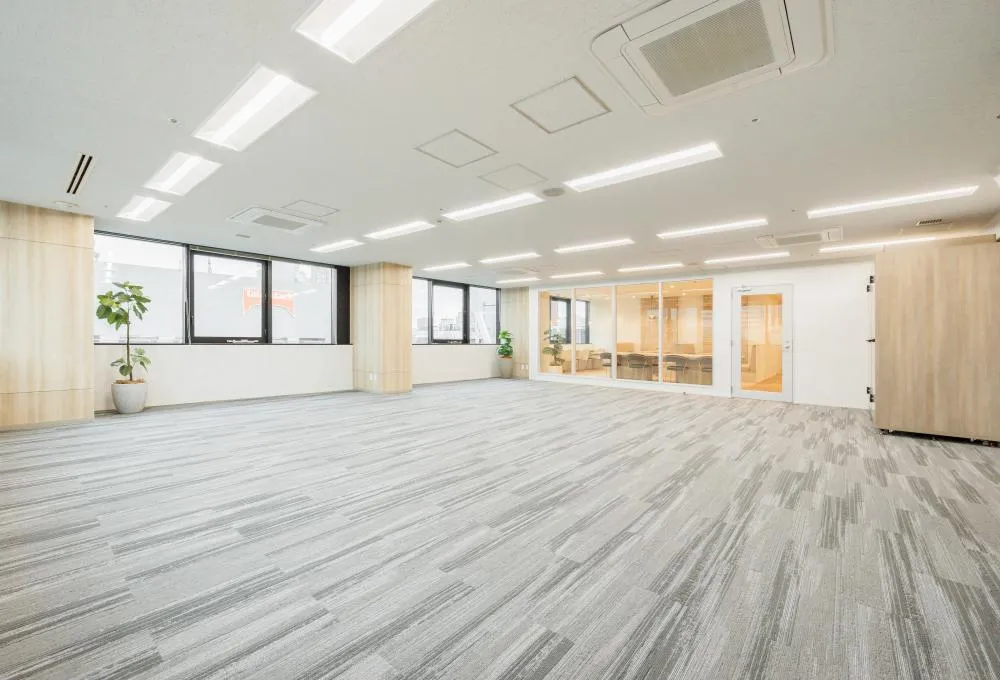 高級感のあるオフィス 会議室・テレカンブースあり！！の居抜き賃貸オフィス物件(約65坪) ｜居抜きオフィス物件検索サイト【vivit-ビビット】（8）