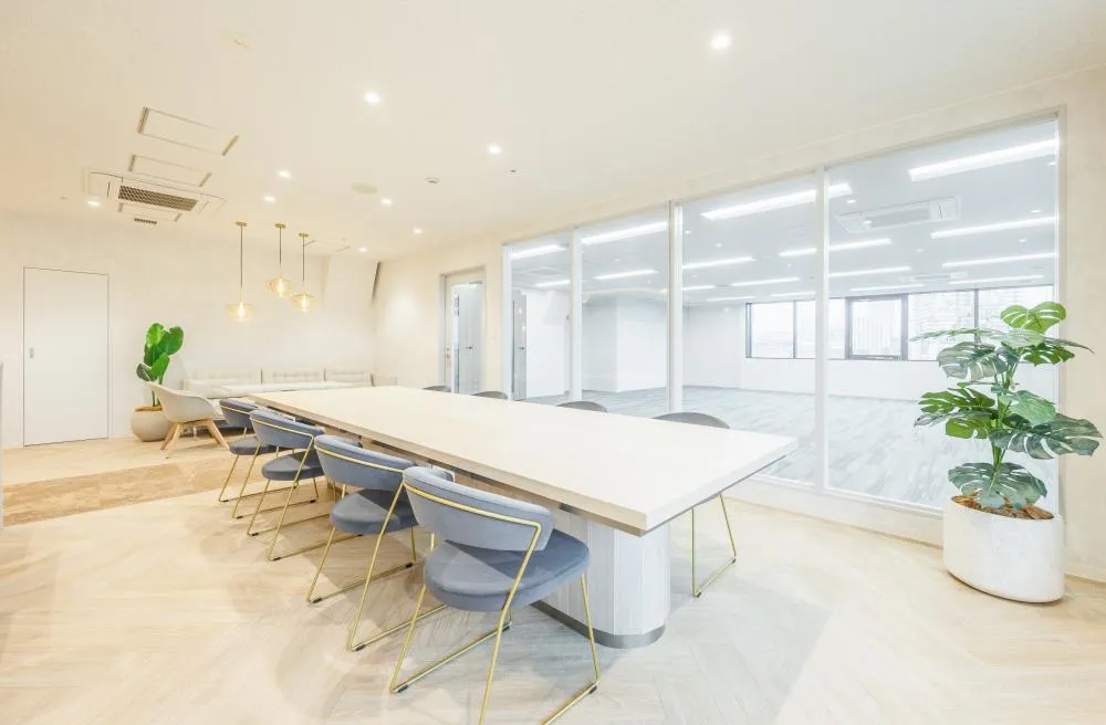 高級感のあるオフィス 会議室・テレカンブースあり！！の居抜き賃貸オフィス物件(約65坪) ｜居抜きオフィス物件検索サイト【vivit-ビビット】（9）