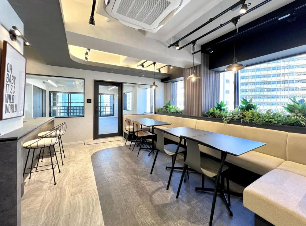 人気の渋谷エリア おしゃれなセットアップオフィスの居抜き賃貸オフィス物件(約30坪) ｜居抜きオフィス物件検索サイト【vivit-ビビット】（4）