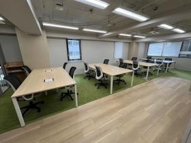 六本木エリア 6名用会議室付きの居抜き賃貸オフィス物件(約25坪) ｜居抜きオフィス物件検索サイト【vivit-ビビット】（サムネイル5）