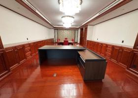 会議室付きオフィス 重厚感のある貸室内の居抜き賃貸オフィス物件(約35坪) ｜居抜きオフィス物件検索サイト【vivit-ビビット】（サムネイル3）