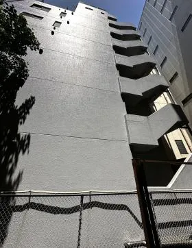 TKビルの外観