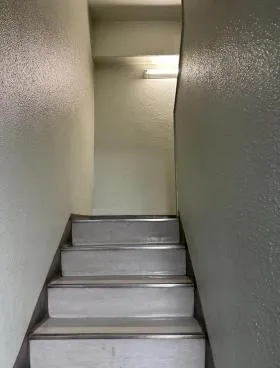 秀和ビルの外観