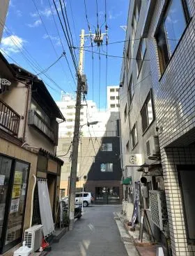 秀和ビルの外観
