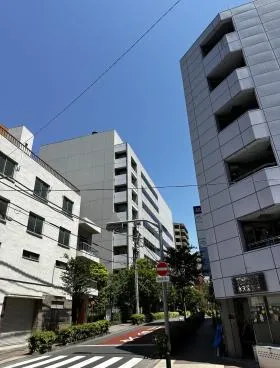 箱崎YMビルの外観