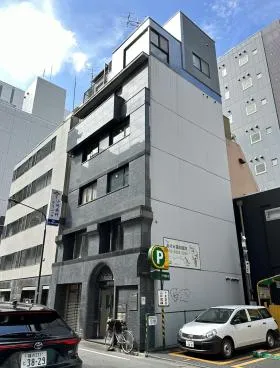 京橋鳥飼ビルの外観
