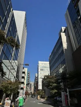 薮伊豆総本店ビルの外観
