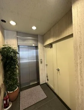 カゾール三田ビルの外観