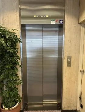 カゾール三田ビルの外観