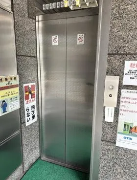大善ビルの外観
