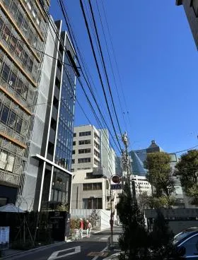 ATホームズ六本木ビルの外観
