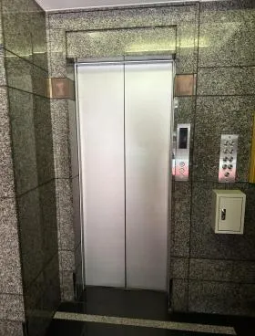 ニイクラNO12ビルの外観