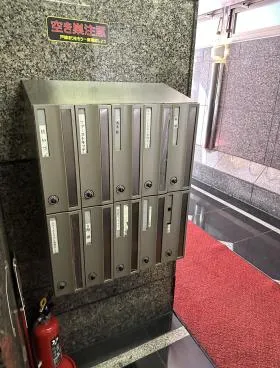 ニイクラNO12ビルの外観