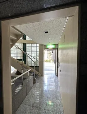 コスモ六本木ビルの外観