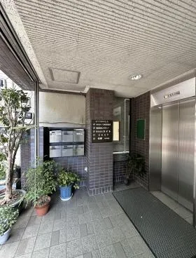 KY六本木ビルの外観