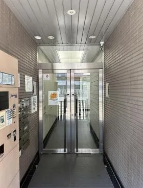 ローレル麻布十番ビルの外観