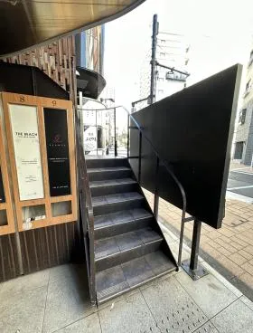 マニヴィア麻布十番ビルの外観