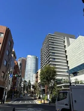 マニヴィア麻布十番ビルの外観