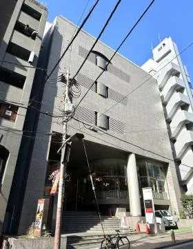 フェスタ麻布ビルの外観