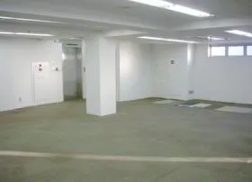 アトラスビルの外観