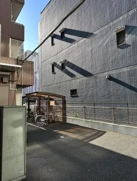 麻布ビルの外観